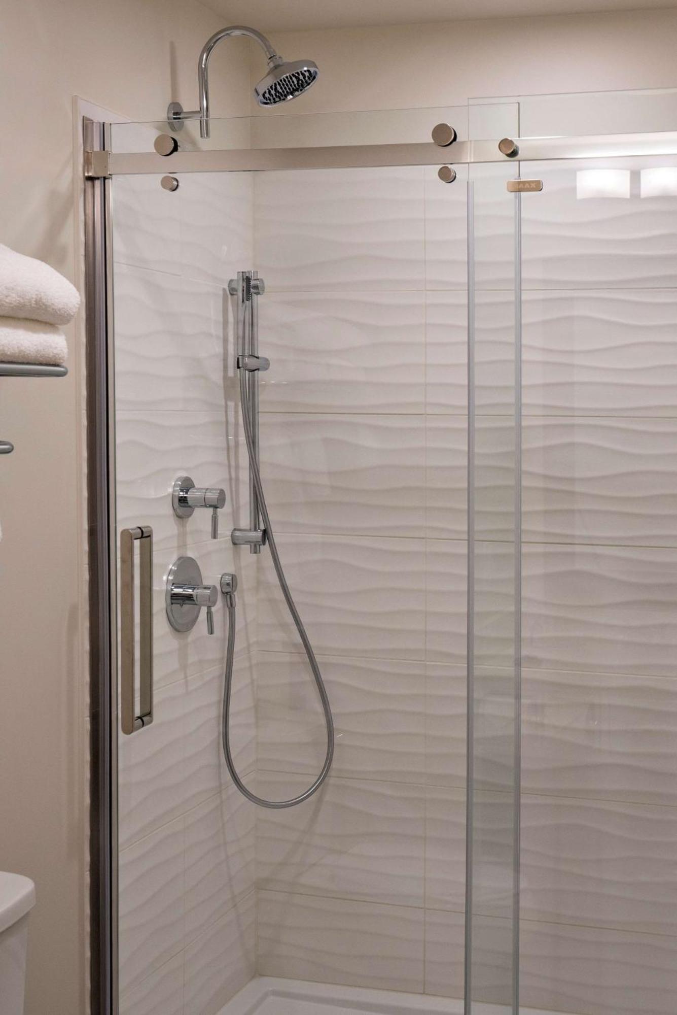 Coast Oliver Hotel Екстер'єр фото